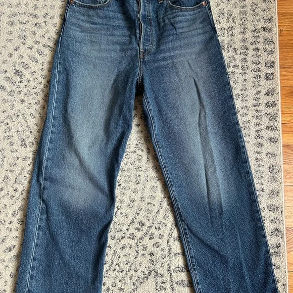 Levi's Ribcage high rise Blue Jeans - Picture 3 of 3